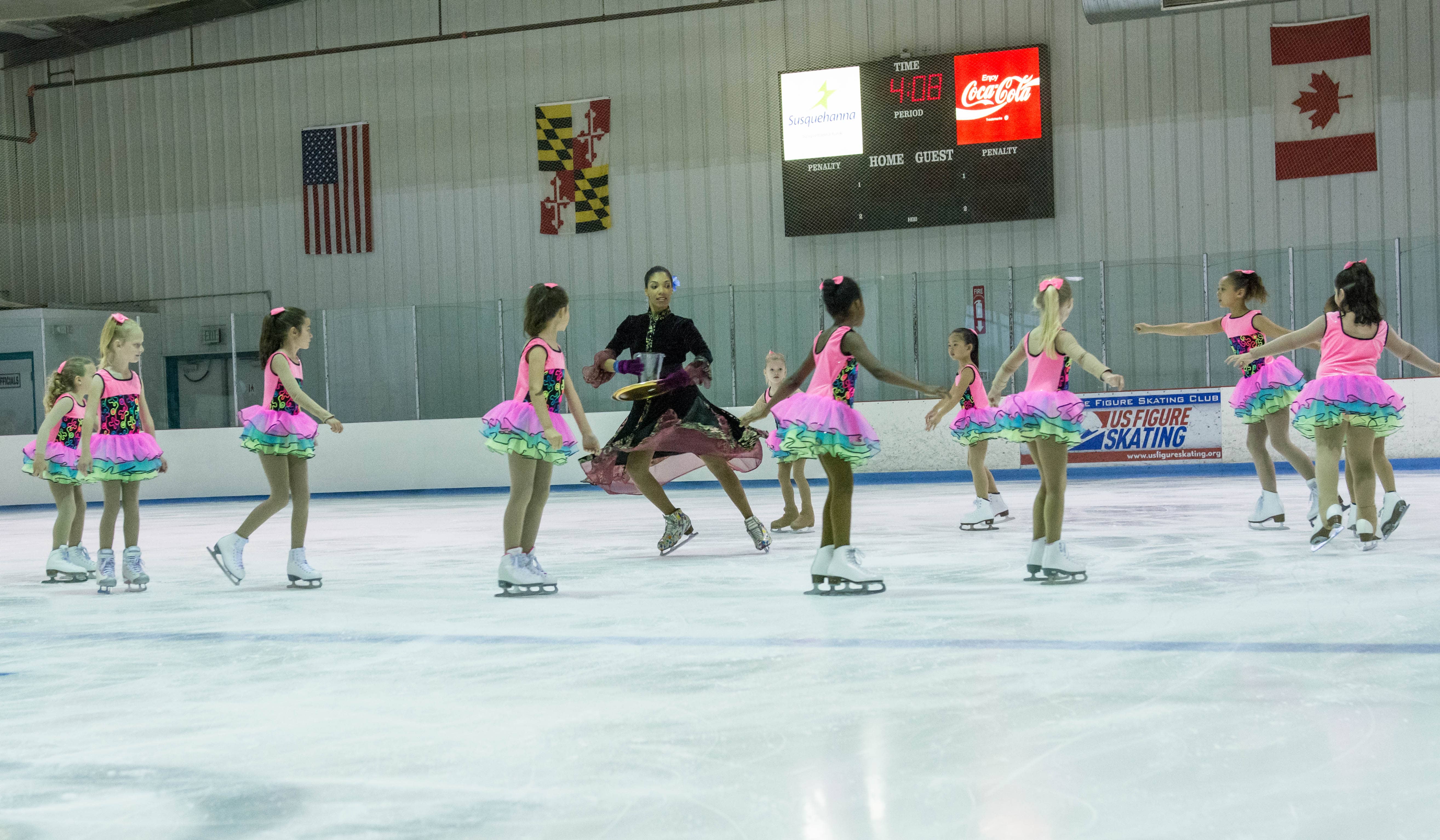 Joy Thomas working with a young theatre on Ice group